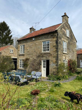 Holly Cottage